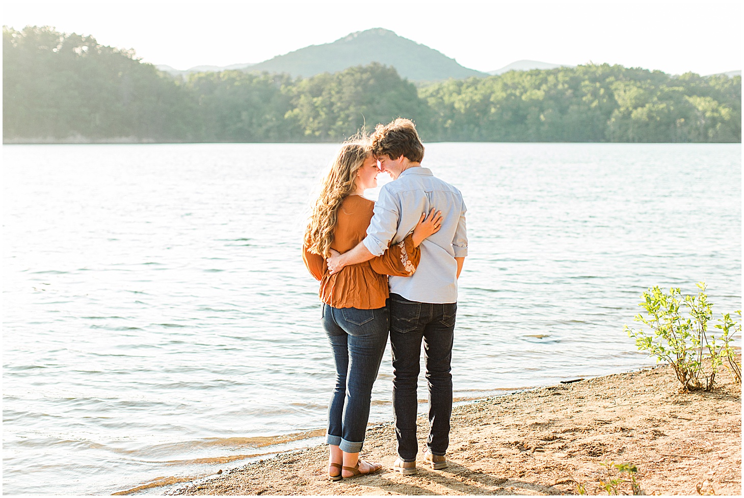 carvinscoveengagementsession_roanokeengagementsession_carvinscove_virginiawedding_virginiaweddingphotographer_vaweddingphotographer_photo_0020.jpg
