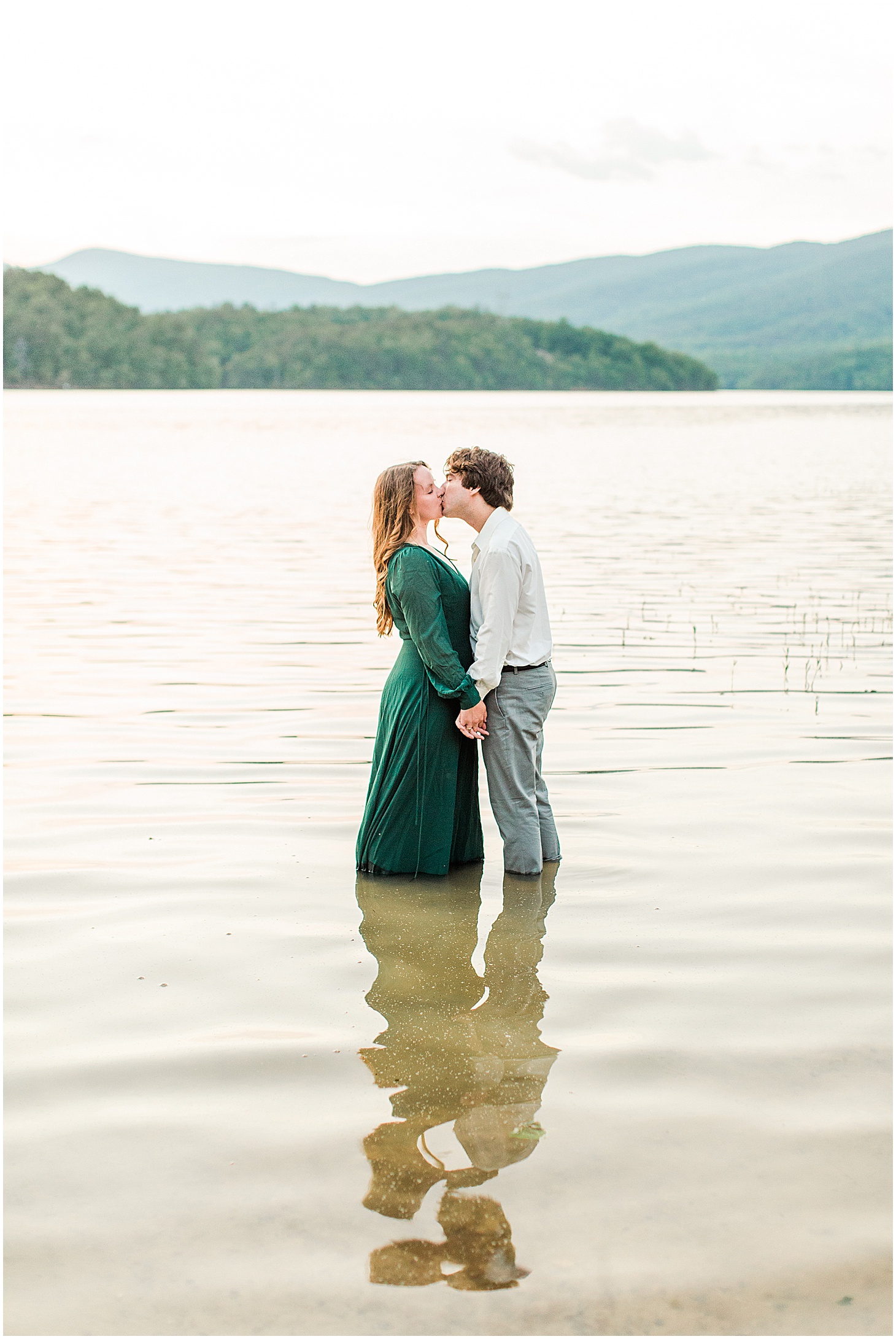carvinscoveengagementsession_roanokeengagementsession_carvinscove_virginiawedding_virginiaweddingphotographer_vaweddingphotographer_photo_0076.jpg