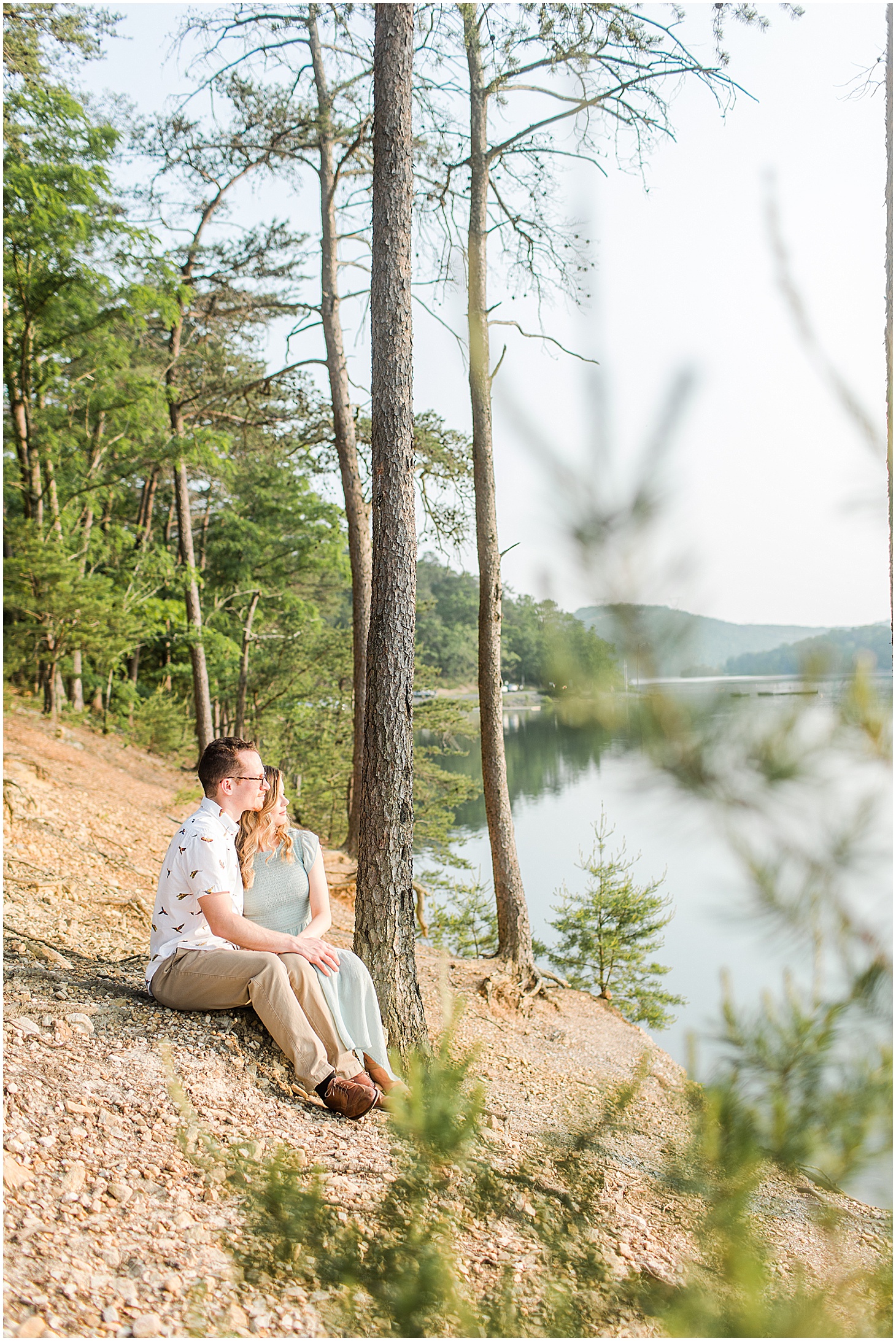 carvinscove_roanokeengagementsession_virginiaweddingphotographer_vaweddingphotographer_photo_0001.jpg