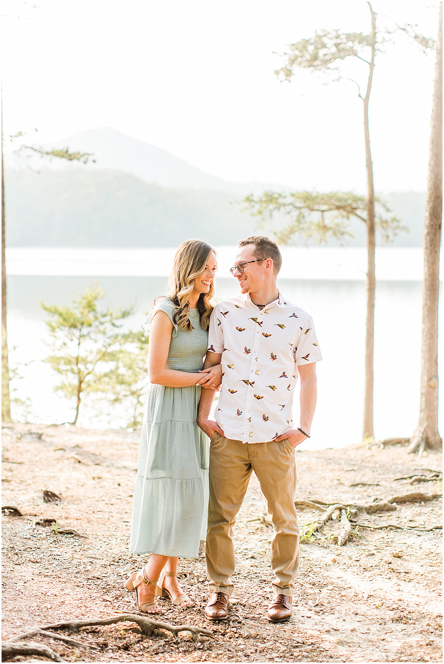 carvinscove_roanokeengagementsession_virginiaweddingphotographer_vaweddingphotographer_photo_0004.jpg