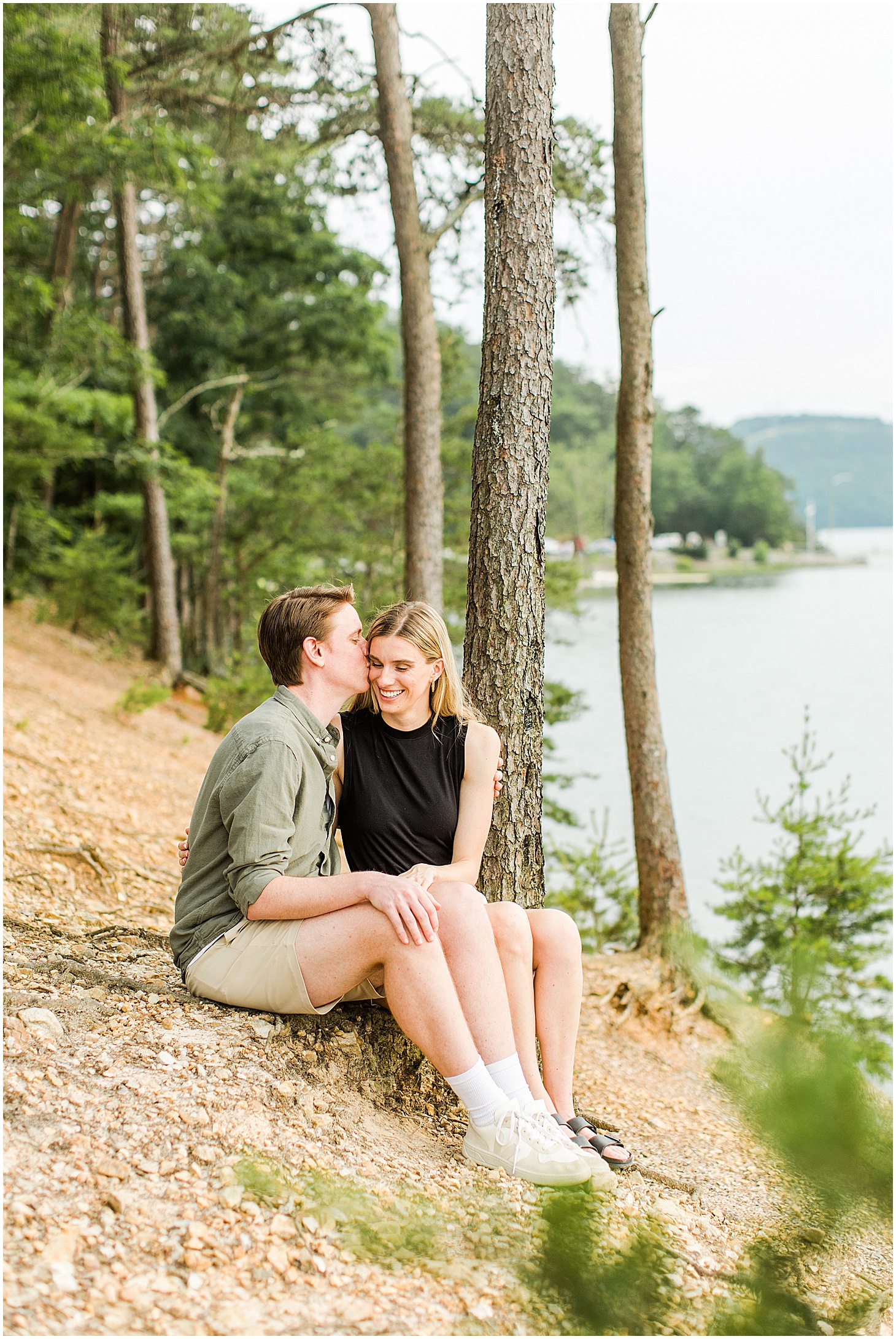 carvinscove_roanokeengagementsession_virginiaweddingphotographer_vaweddingphotographer_photo_0006-1.jpg
