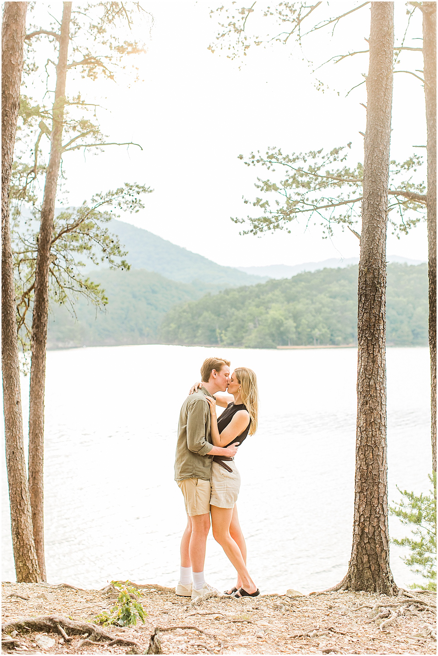 carvinscove_roanokeengagementsession_virginiaweddingphotographer_vaweddingphotographer_photo_0016-1.jpg