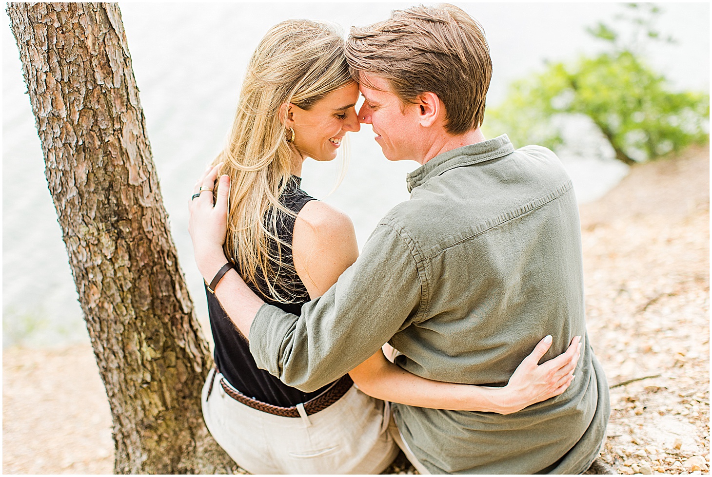 carvinscove_roanokeengagementsession_virginiaweddingphotographer_vaweddingphotographer_photo_0027-1.jpg