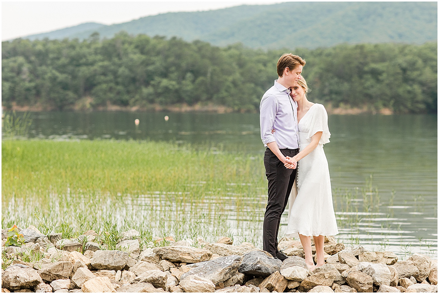 carvinscove_roanokeengagementsession_virginiaweddingphotographer_vaweddingphotographer_photo_0047-1.jpg