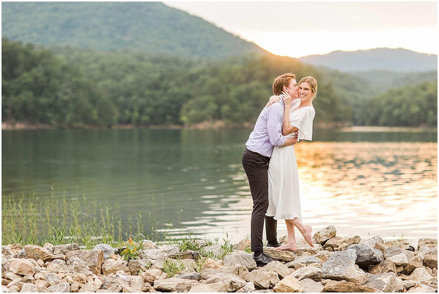 carvinscove_roanokeengagementsession_virginiaweddingphotographer_vaweddingphotographer_photo_0050-1.jpg