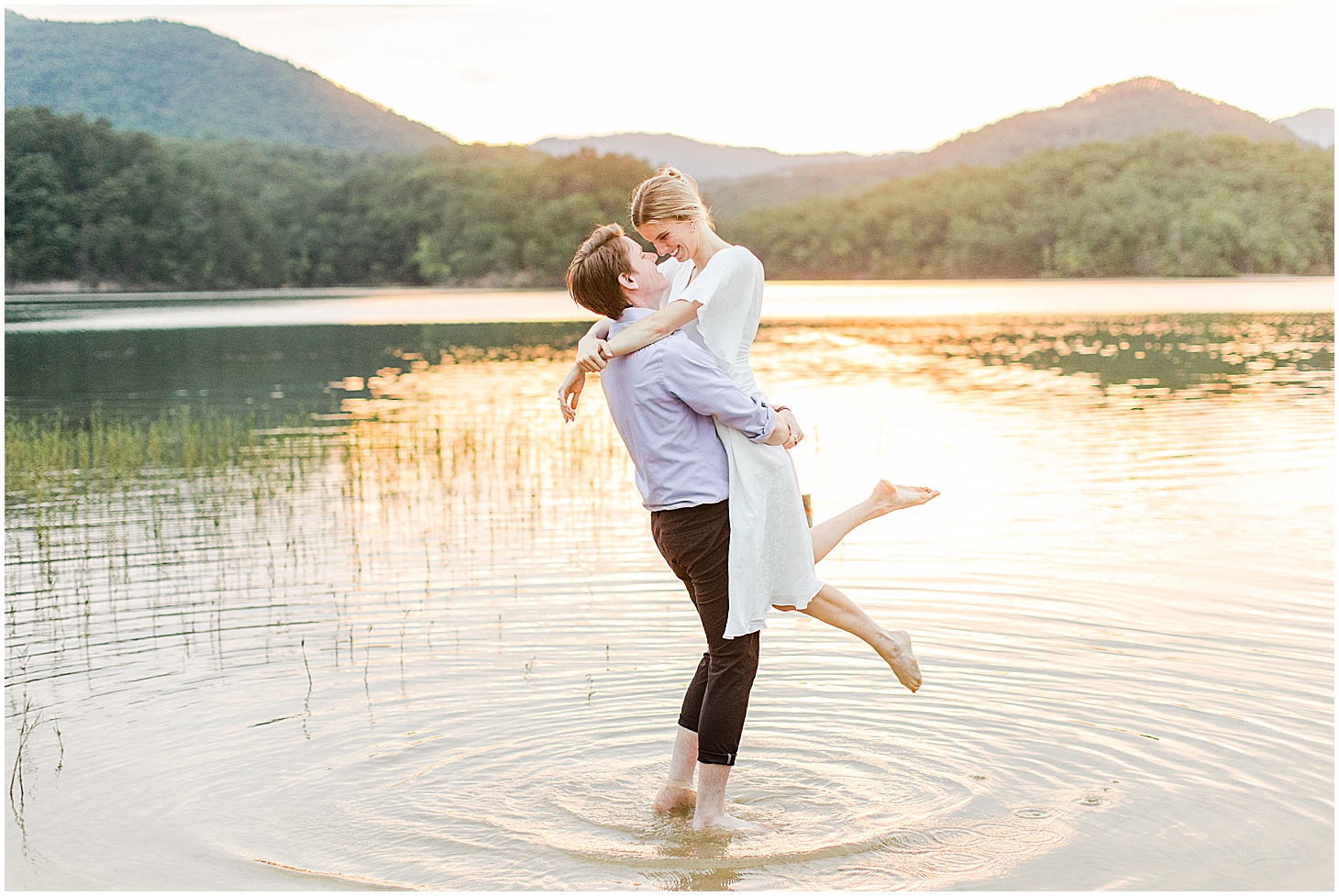 carvinscove_roanokeengagementsession_virginiaweddingphotographer_vaweddingphotographer_photo_0066.jpg