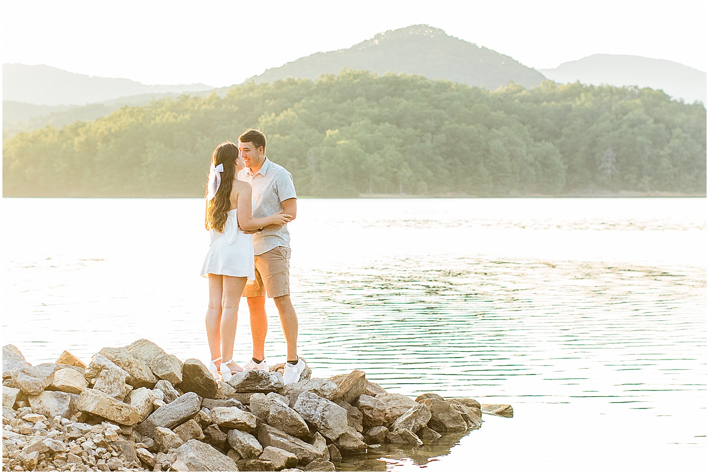 carvinscove_roanokeengagementsession_virginiaweddingphotographer_vaweddingphotographer_photo_0103.jpg