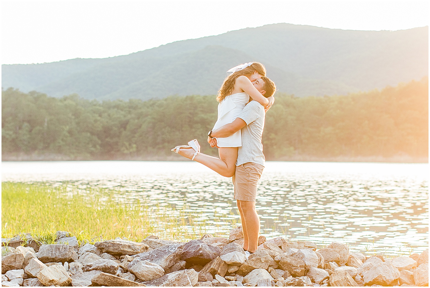 carvinscove_roanokeengagementsession_virginiaweddingphotographer_vaweddingphotographer_photo_0116.jpg