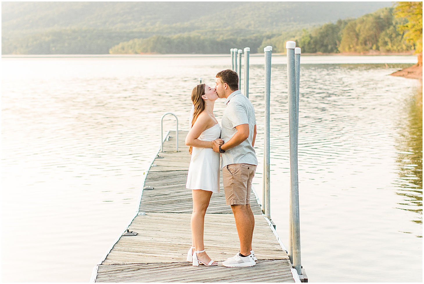 carvinscove_roanokeengagementsession_virginiaweddingphotographer_vaweddingphotographer_photo_0118.jpg